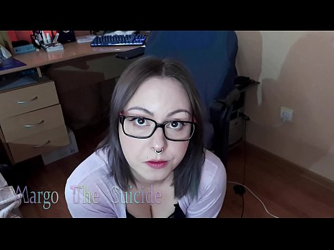 ❤️ Sexet pige med briller sutter Dildo dybt på kamera ❤ Russisk porno at da.drpornofilme.ru ️❤